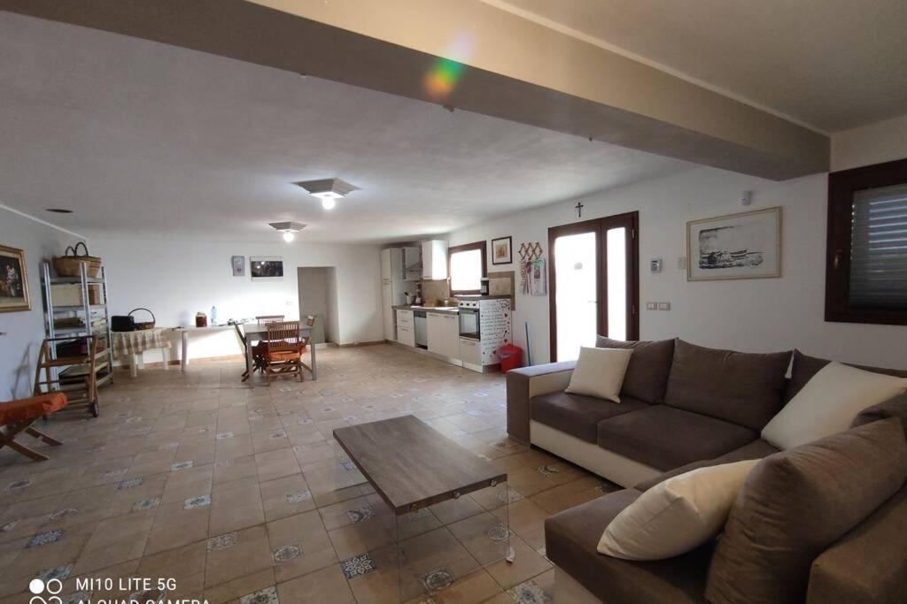Casa Relax In Periferia Con Ingresso E Parcheggio Privato. Apartamento Zimmardo Exterior foto