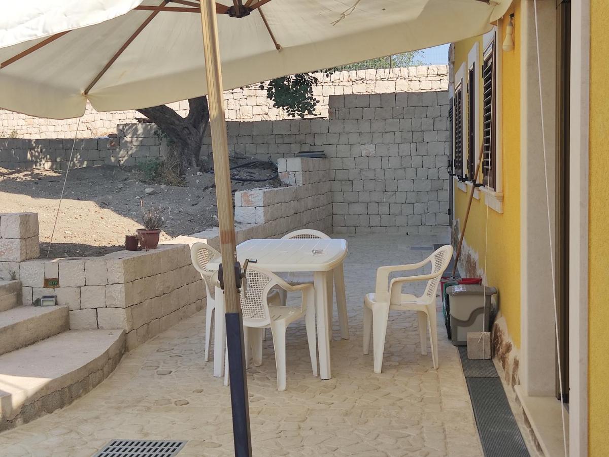 Casa Relax In Periferia Con Ingresso E Parcheggio Privato. Apartamento Zimmardo Exterior foto